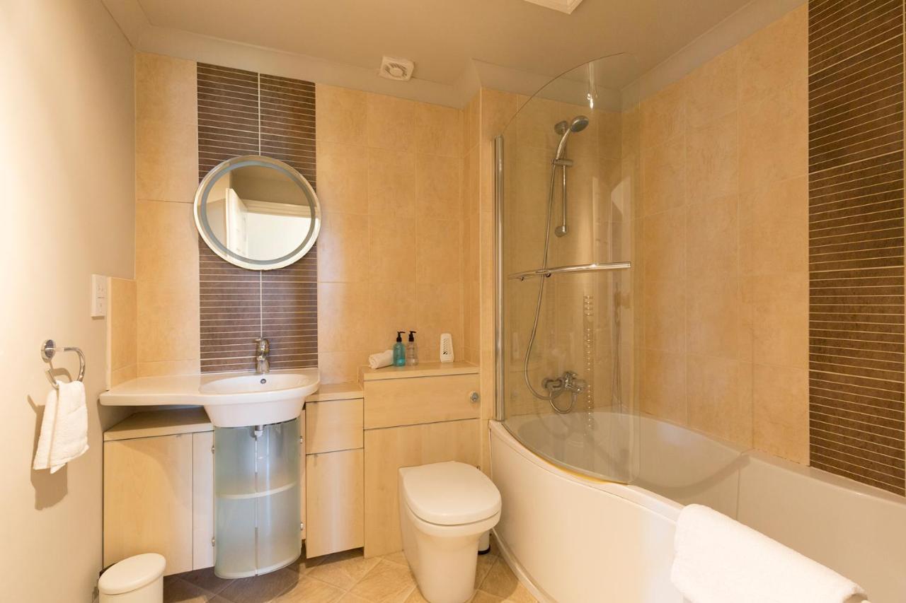 Ambrose Apartments Cheltenham Ngoại thất bức ảnh