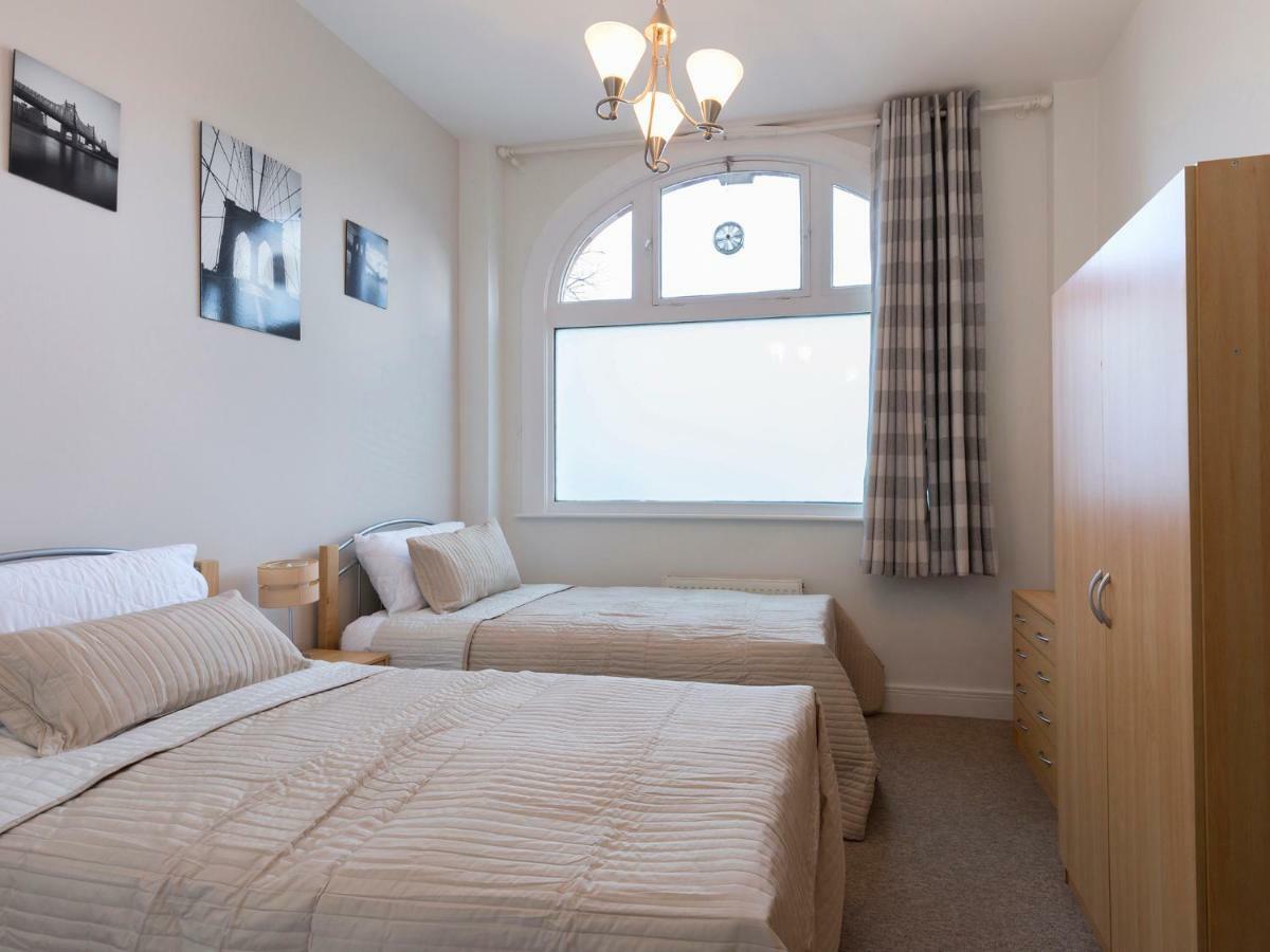 Ambrose Apartments Cheltenham Ngoại thất bức ảnh