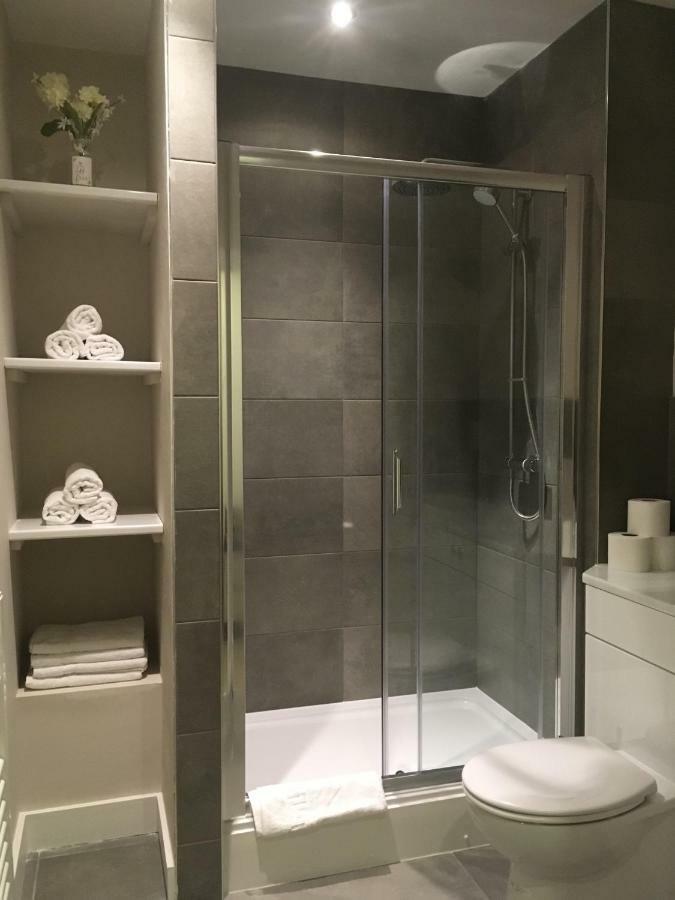 Ambrose Apartments Cheltenham Ngoại thất bức ảnh